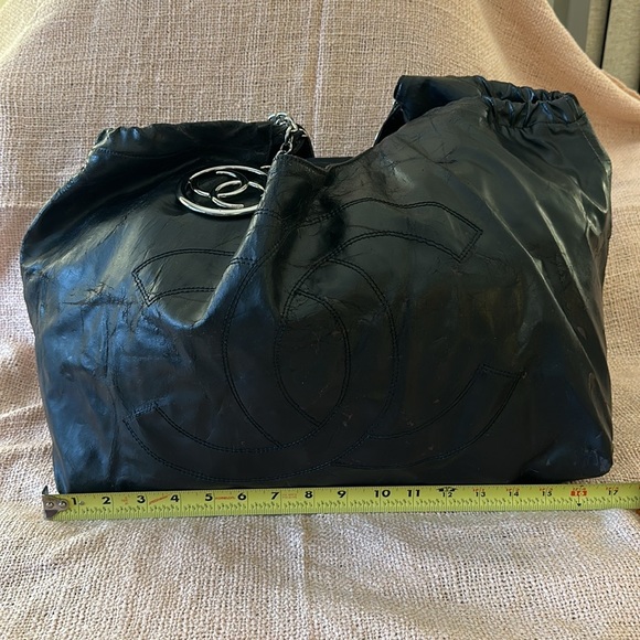 CHANEL Coco Cabas Bag - Picture 4 of 14